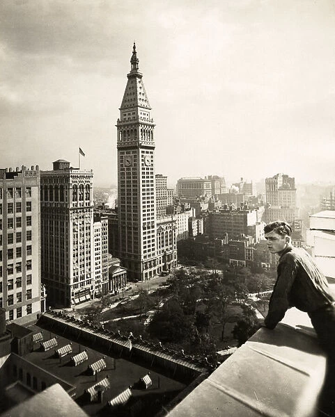 c. 1920s - New York Medtropolitan Life, Met Life tower