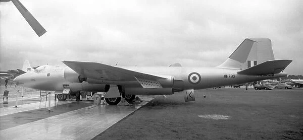 English Electric Canberra PR. 7 - PR. 9 prototype WH793