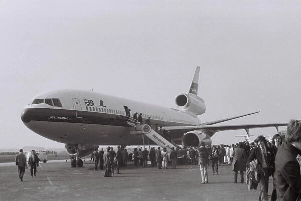 Laker DC-10