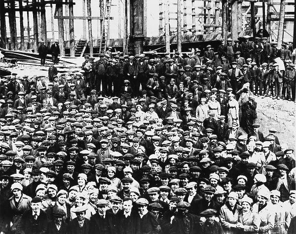 Scottish Shipbuilding Yard, 1915