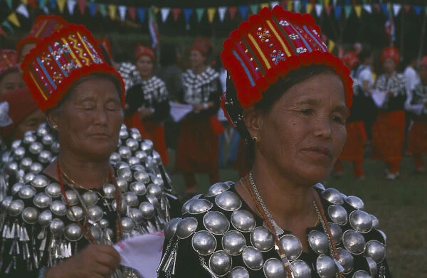 20063667. THAILAND Chiang Mai Samathi Mai Kachin Manou Dance