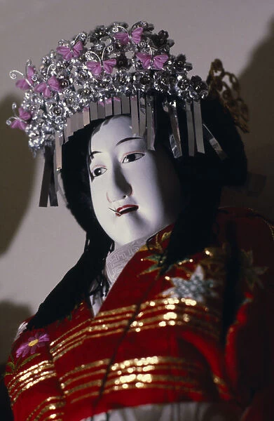 20088046. JAPAN Arts Performance Detail of bunraku puppet female character
