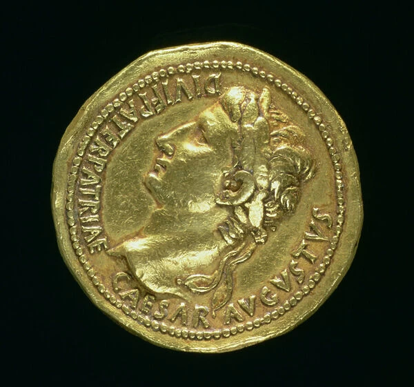 Gold multiple (obverse) of the Emperor Augustus (31 BC-AD 14) wearing a laurel wreath