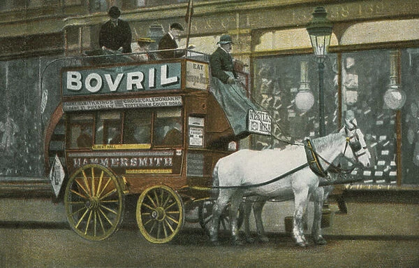 A London omnibus (colour photo)