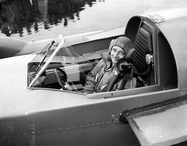 Donald Campbell breaks the Water Speed Record in Bluebird K7 on Ullswater, 23rd July 1955