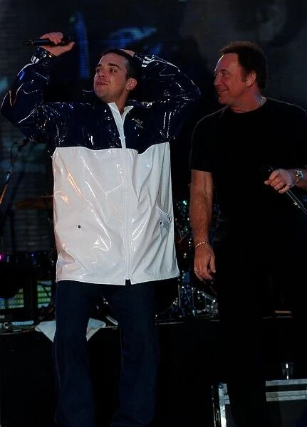 Robbie Williams and Tom Jones February 1998 Rehearsing on stage for the Brit Awards