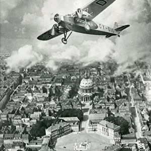 Fokker FXII, OY-DIG, over the castle of Amalienborg