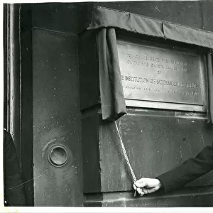 Photograph of Lord Dudley Gordon unveiling a plaque