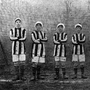A womens war workers football team, 1918