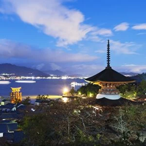 Pagoda at Itsukushima jinja Shinto Shrine, UNESCO World Heritage Site, Miyajima Island, Hiroshima Prefecture, Honshu, Japan, Asia