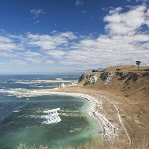 View over the coastline of the Kaikoura Peninsula from the Kaikoura Peninsula Walkway