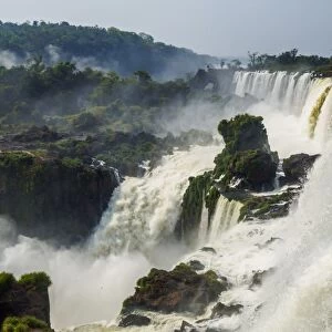 View of the Iguazu Falls, UNESCO World Heritage Site, Puerto Iguazu, Misiones, Argentina