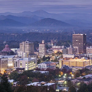 USA, North Carolina, Asheville, elevated city skyline