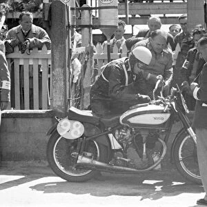 Johnny Lockett (Norton) 1949 Junior TT