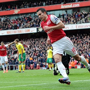 Robin van Persie's Emotional Return: Game-Winning Goal vs. Norwich City (2011-12)