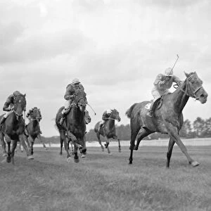 Gatwick Racecourse, Sussex, England. Our Hope ( ridden by Gordon Richards)