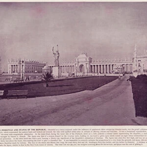 Chicago Worlds Fair, 1893: The Peristyle and Statue of the Republic (b / w photo)
