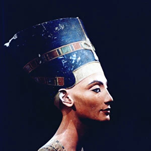 Nefertiti, Egyptian queen, consort of heretic king Akhenaton