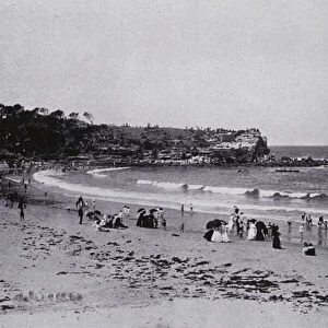 Sydney, NSW: Beach, Coogee Bay (b / w photo)