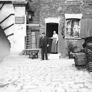 Eastern entrance to Pentonville Tunnel and tunnel keepers cottage, Regents Canal, London, c1905