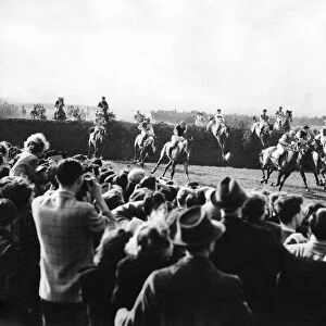 Grand National 1950. Bechers Brook. 1st time round. March 1950 P005520