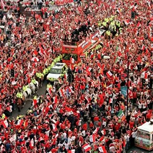 Manchester United on their way down Talbot Rd May 1999 near Old Trafford for their