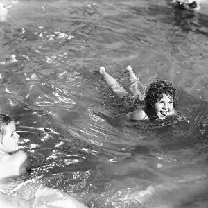 Oasis Pool, Holborn in a heatwave. 5th September 1949