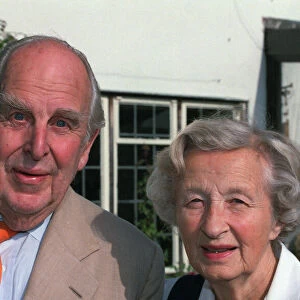 Robert Morley, actor, with his wife, Joan - October - 16 / 10 / 1990